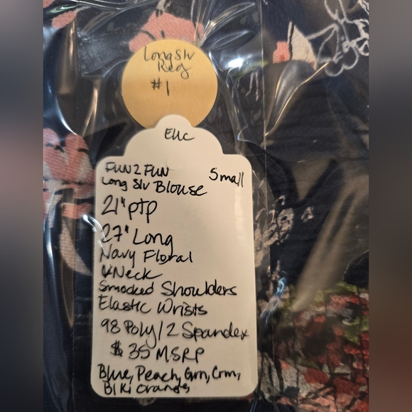 Small EUC Navy/Floral Blouse 21"Ptp 27"Long Vneck Smocked Shldrs Elastic Wrists - Picture 12 of 12